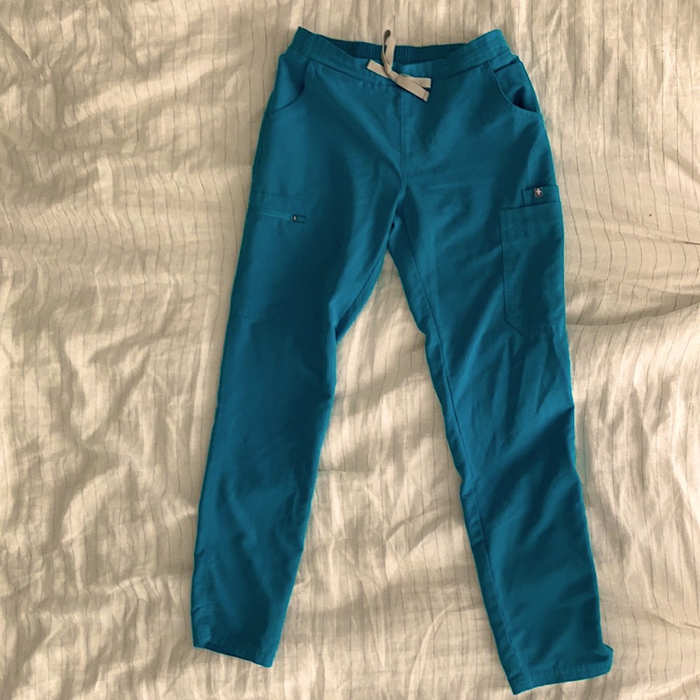 Figs Yola scrub pants in Teal